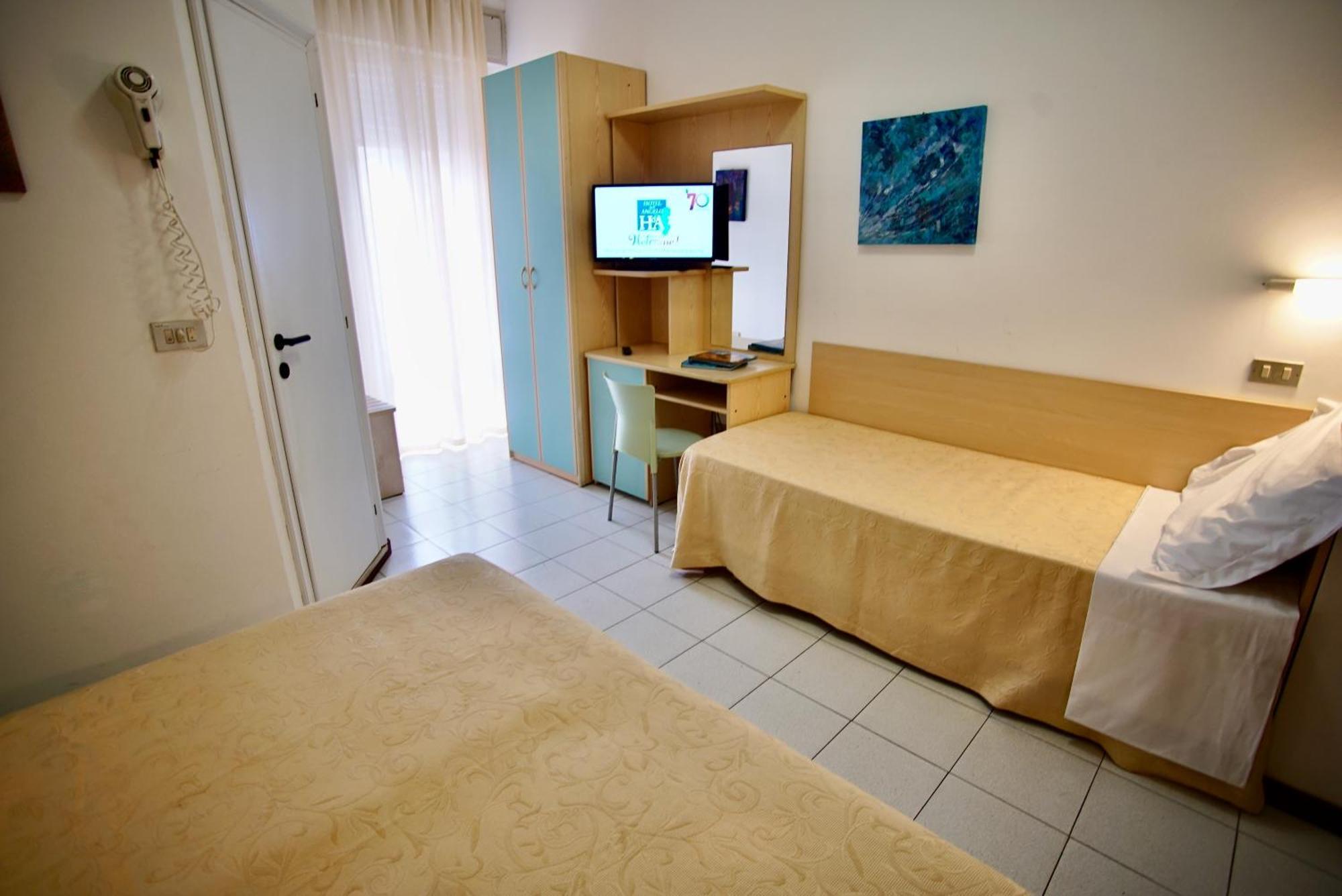 Hotel Dell'Angelo リミニ エクステリア 写真