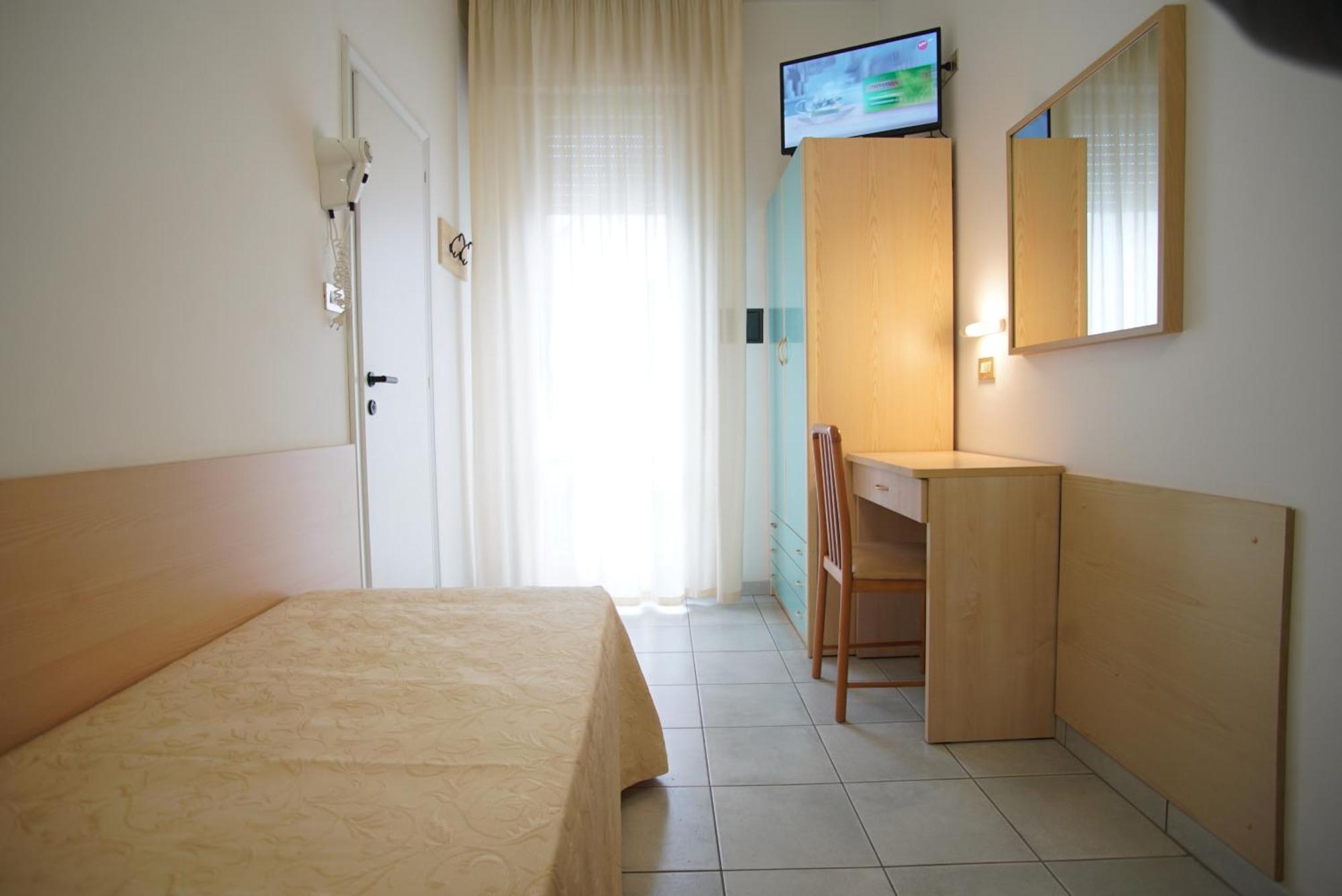 Hotel Dell'Angelo リミニ エクステリア 写真