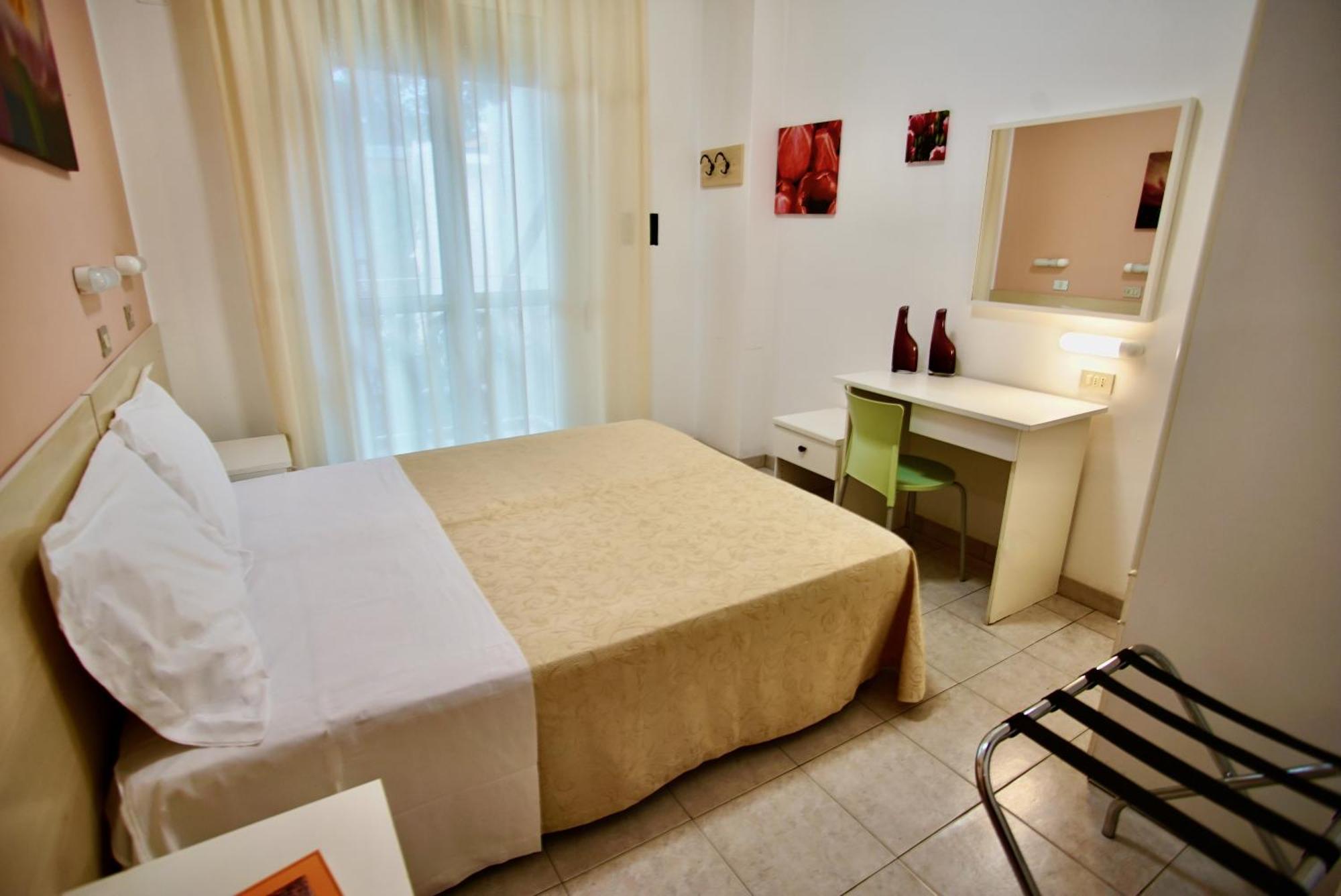 Hotel Dell'Angelo リミニ エクステリア 写真