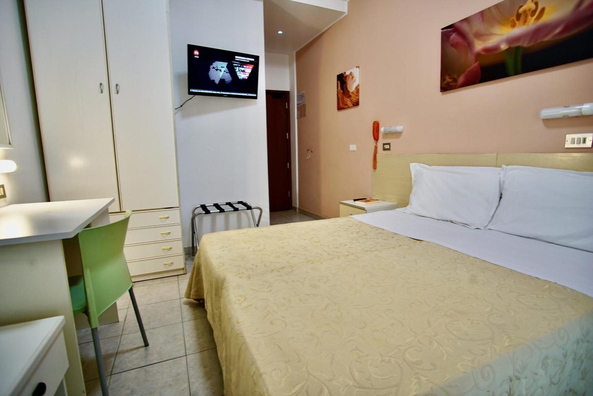 Hotel Dell'Angelo リミニ エクステリア 写真